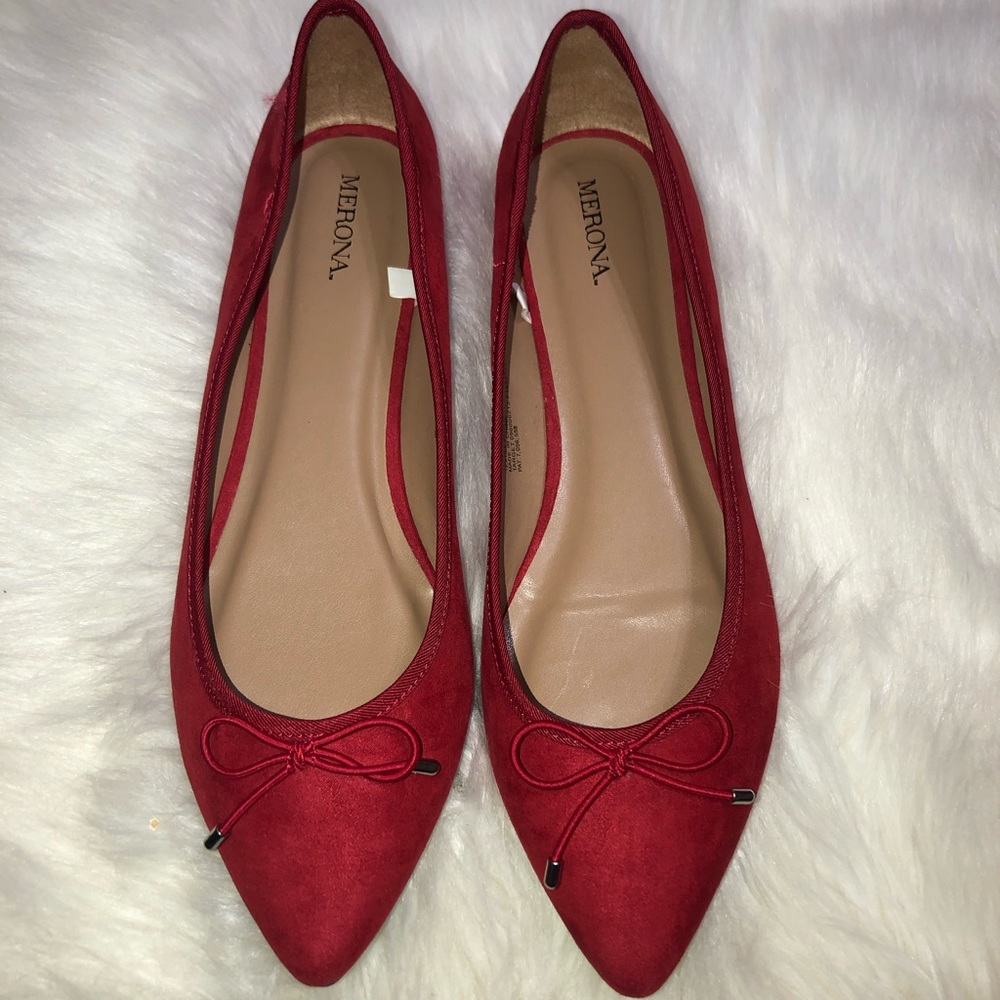 Red pointed toe flats